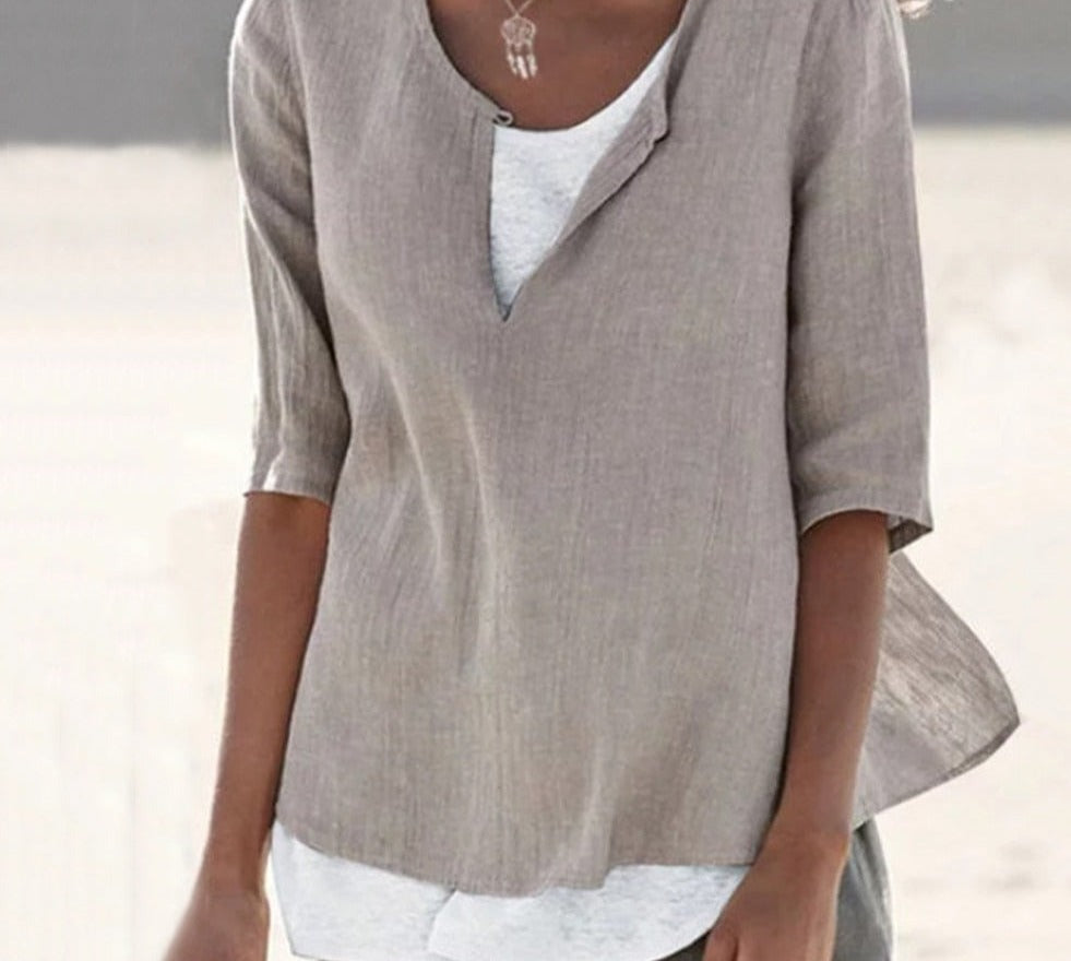 Dames V-hals shirt, wit, comfortabel en stijlvol, perfect voor elke dag. Casual dameskleding.
