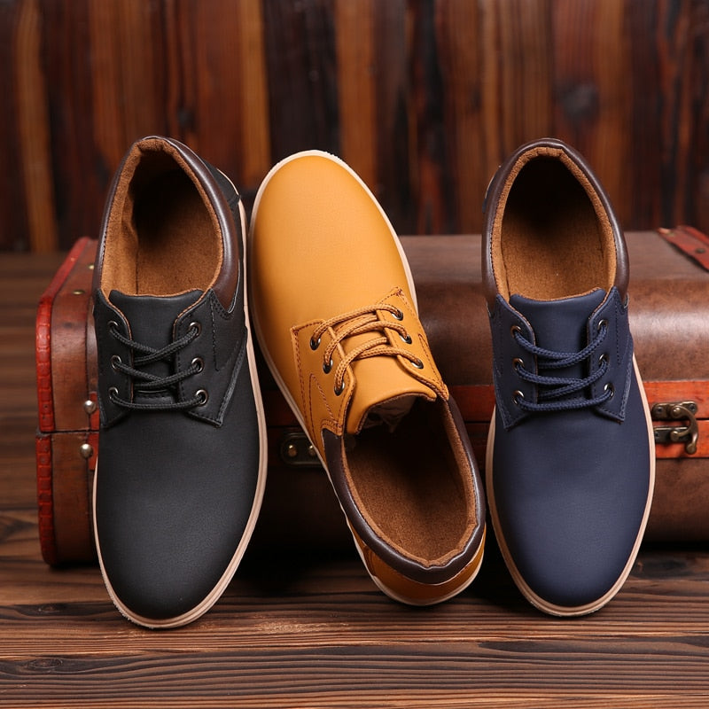 Zwarte casual herenschoenen met veters, een stijlvolle en comfortabele keuze voor elke man.