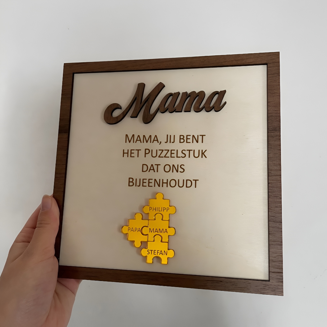 Handgemaakt houten familie decoratie puzzelbord. Gepersonaliseerd met namen, perfect als uniek interieurstuk.