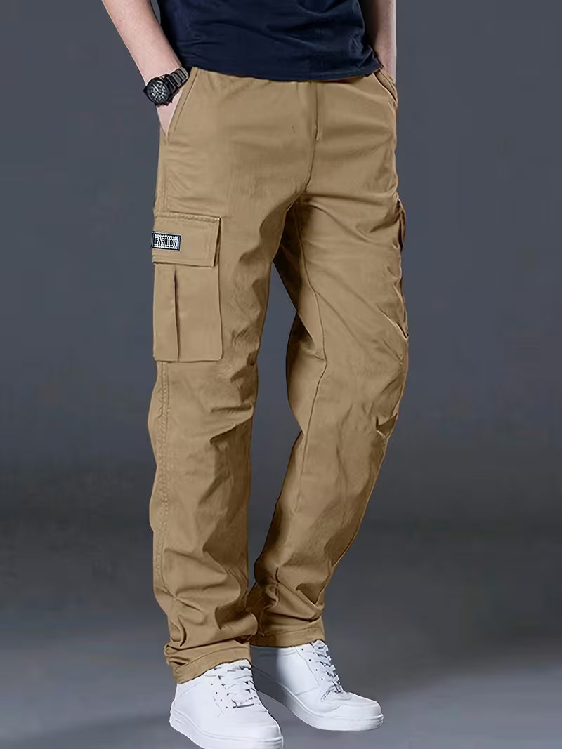 Heren cargo broek met rechte pasvorm en heavy-duty stof, duurzaam en functioneel.