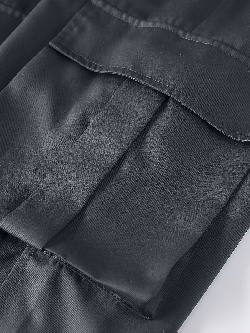 Moderne heren cargo broek met rechte pasvorm, geschikt voor avontuur en ontspannen dagen.