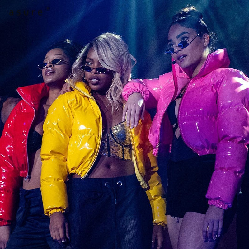 Dames Pufferjack Pia zwart, warme en stijlvolle bomberjack winter voor trendy dameskleding.