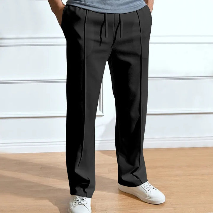 Comfortabele herenbroek met flexibele stof en een verzorgde slim fit uitstraling.