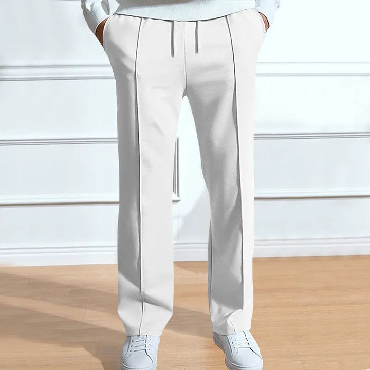 Flexibele slim fit herenbroek, ideaal voor de moderne, actieve man. Casual en stijlvol.