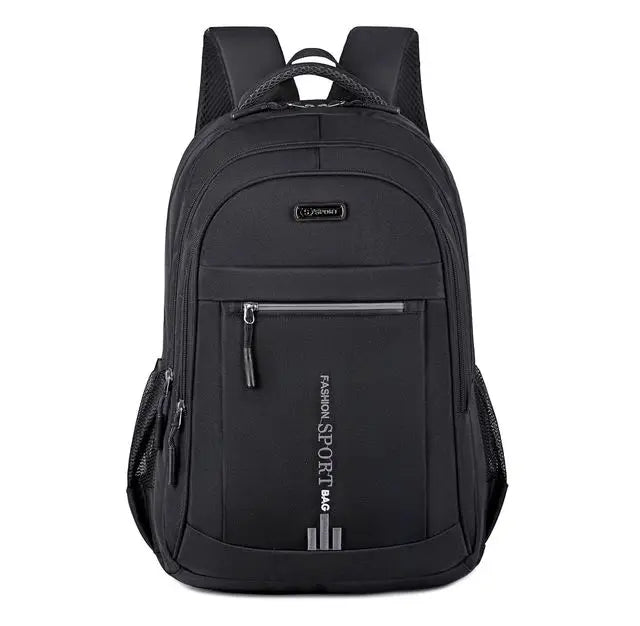 Waterdichte schooltas voor heren, ruim en stevig. Perfect voor studenten met een laptop.