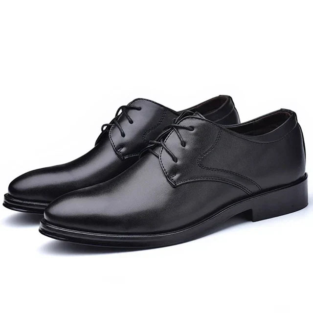 Tijdloze heren Oxfords: zwarte en bruine veterschoenen, geschikt voor formeel, zakelijk en bruiloften.