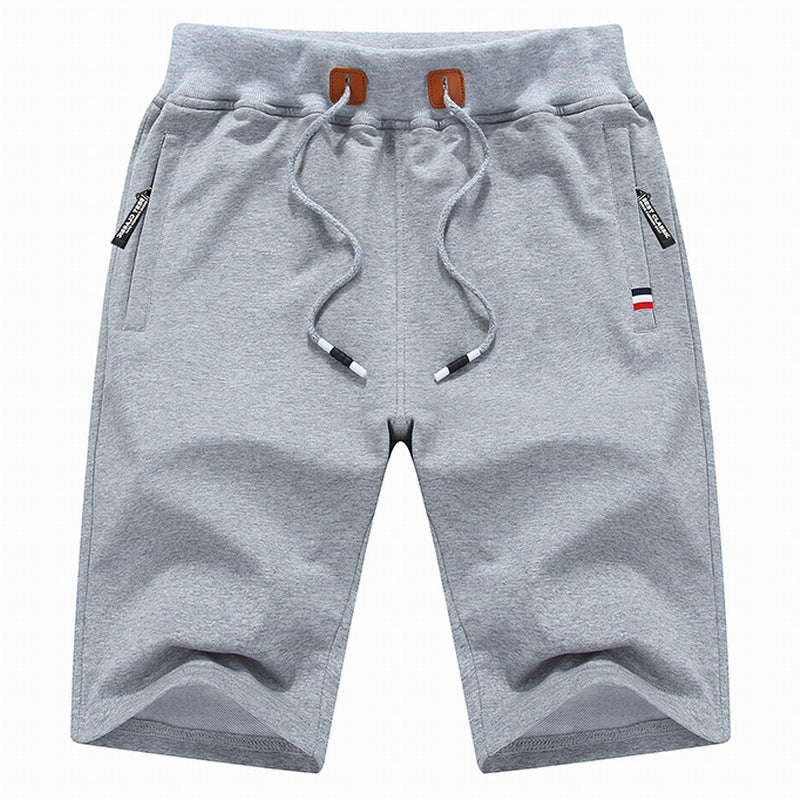 Moderne heren korte broek, ademend en stijlvol. Een essentiële toevoeging voor de zomercollectie.