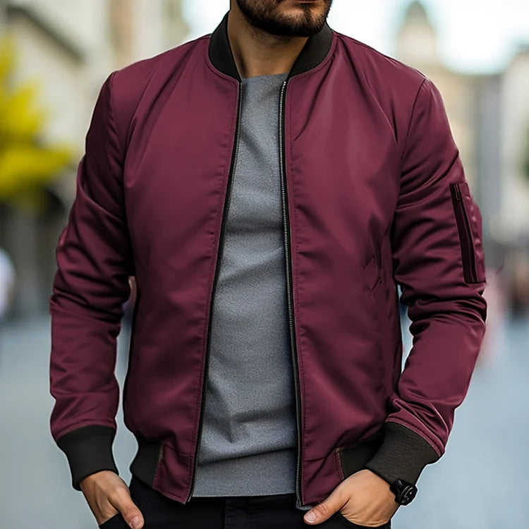 Comfortabel heren bomberjack, zacht en warm. Ideaal als casual lentejas of stijlvolle herfstjas voor herenmode.