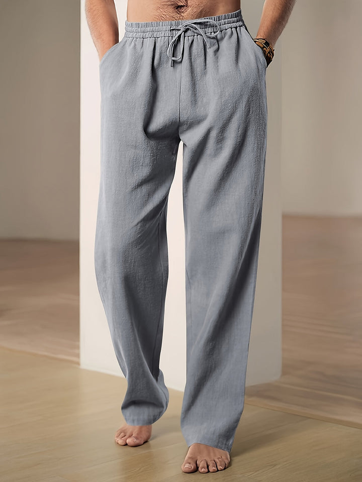 Stijlvolle casual mannenbroek met ademend design, perfect voor de lente en zomer, makkelijk te combineren.