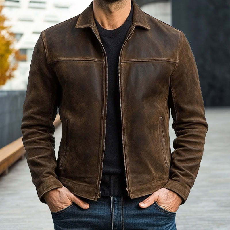 Bruin herenjack met rits en stoere omgeslagen kraag. Casual bovenkleding, perfect voor herfst.