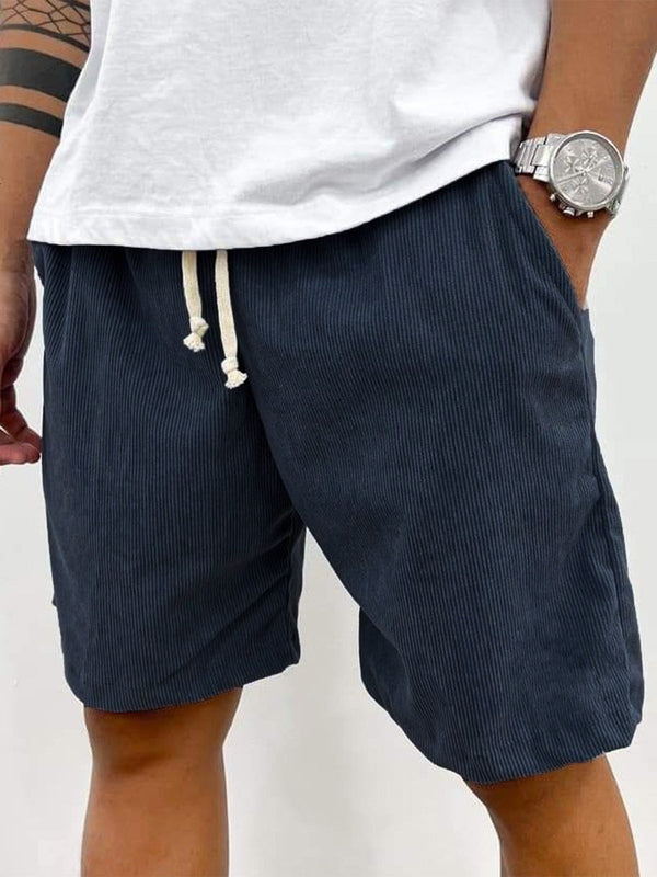 Veelzijdige heren shorts van zacht corduroy, met ribstructuur voor casual lente- en zomeroutfits.