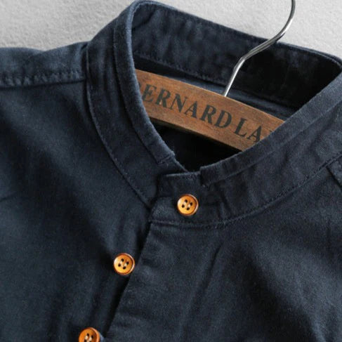 Stijlvol heren overhemd met lange mouwen en Henleykraag, perfect voor lente- en herfstmode. Losse pasvorm.
