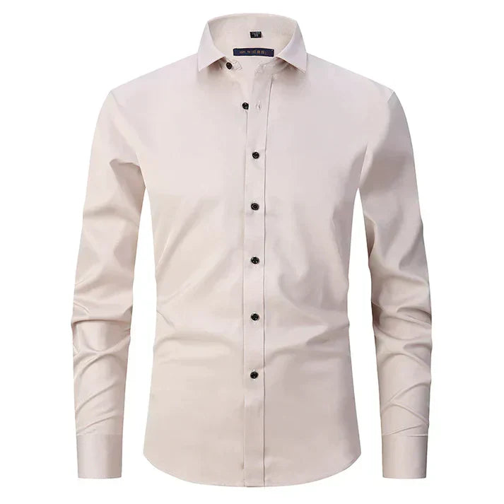 Tijdloos heren overhemd met lange mouwen, tailored fit, perfect voor zowel kantoor als vrije tijd.