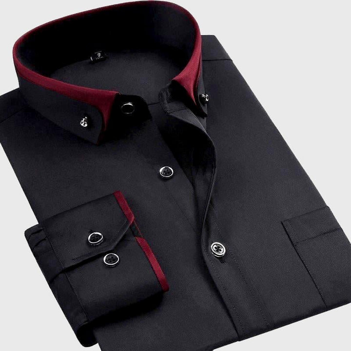 Heren formeel overhemd met lange mouwen en stijlvolle vouwkraag voor zakelijke kleding en elegante herenmode.