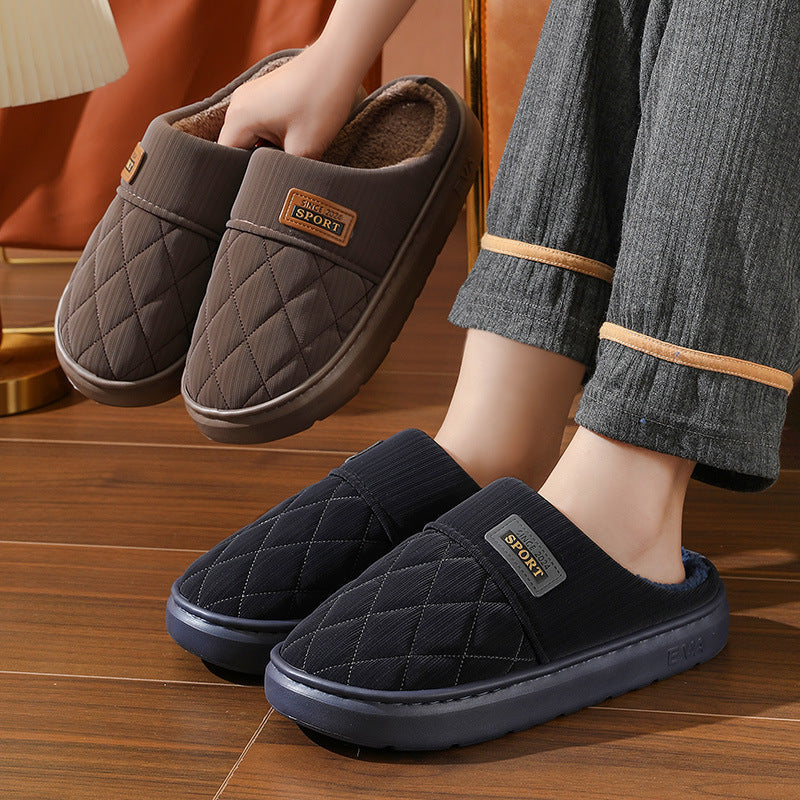 Grijze unisex pantoffels, heerlijk warm en zacht. Ideaal voor koude winterdagen en comfort in huis.