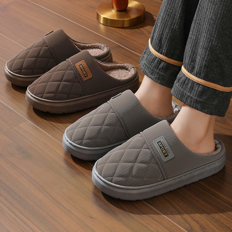 Gezellige unisex pantoffels voor binnen, bieden optimale warmte en comfort. Ontspan thuis met zachte voeten.