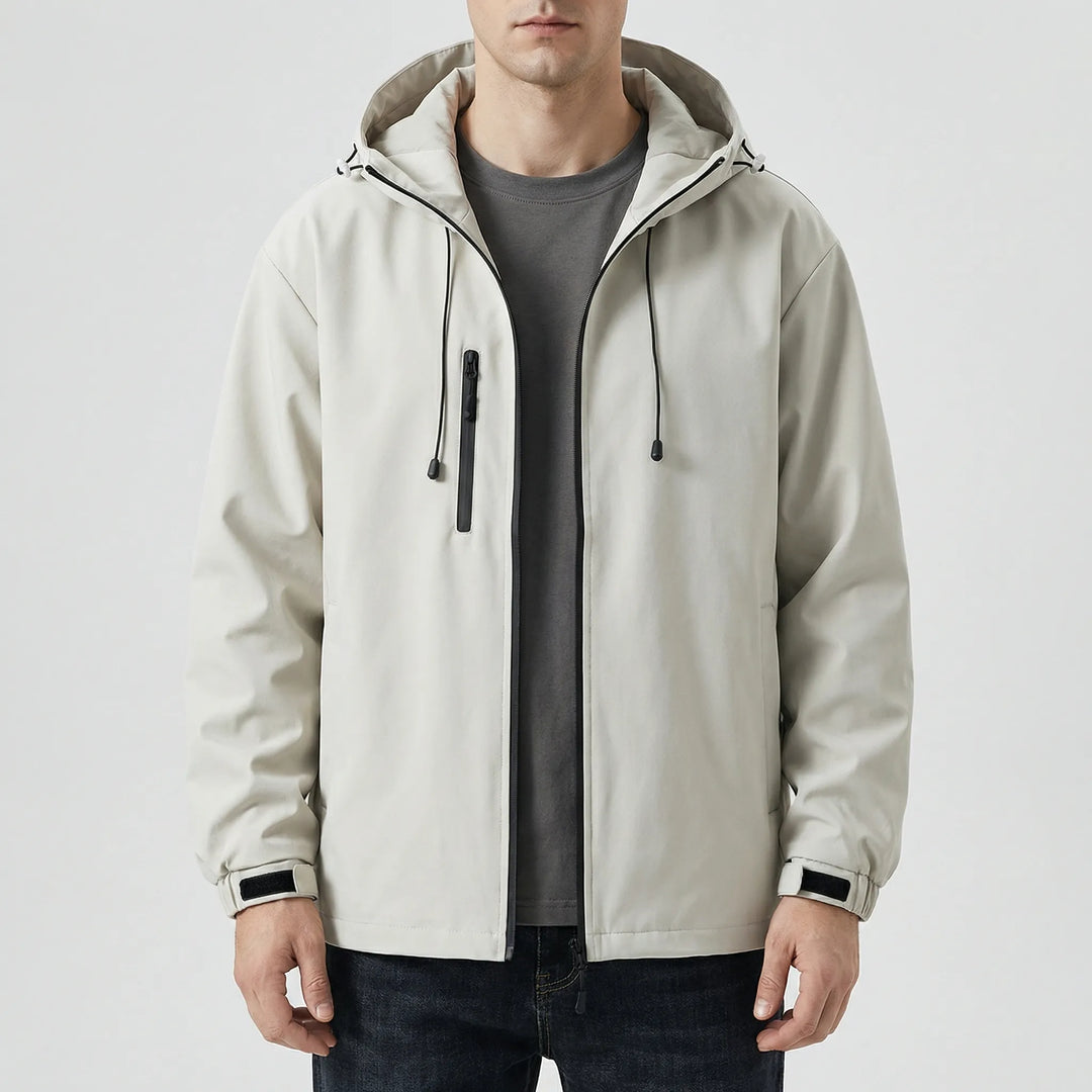 Sportieve heren outdoor jas Nathan, winddicht en regenbestendig, perfect voor winterse activiteiten.