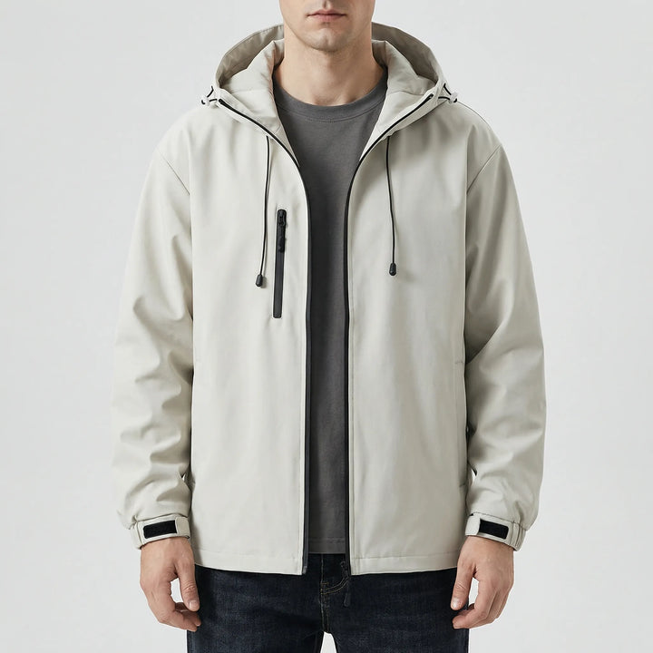 Sportieve heren outdoor jas Nathan, winddicht en regenbestendig, perfect voor winterse activiteiten.