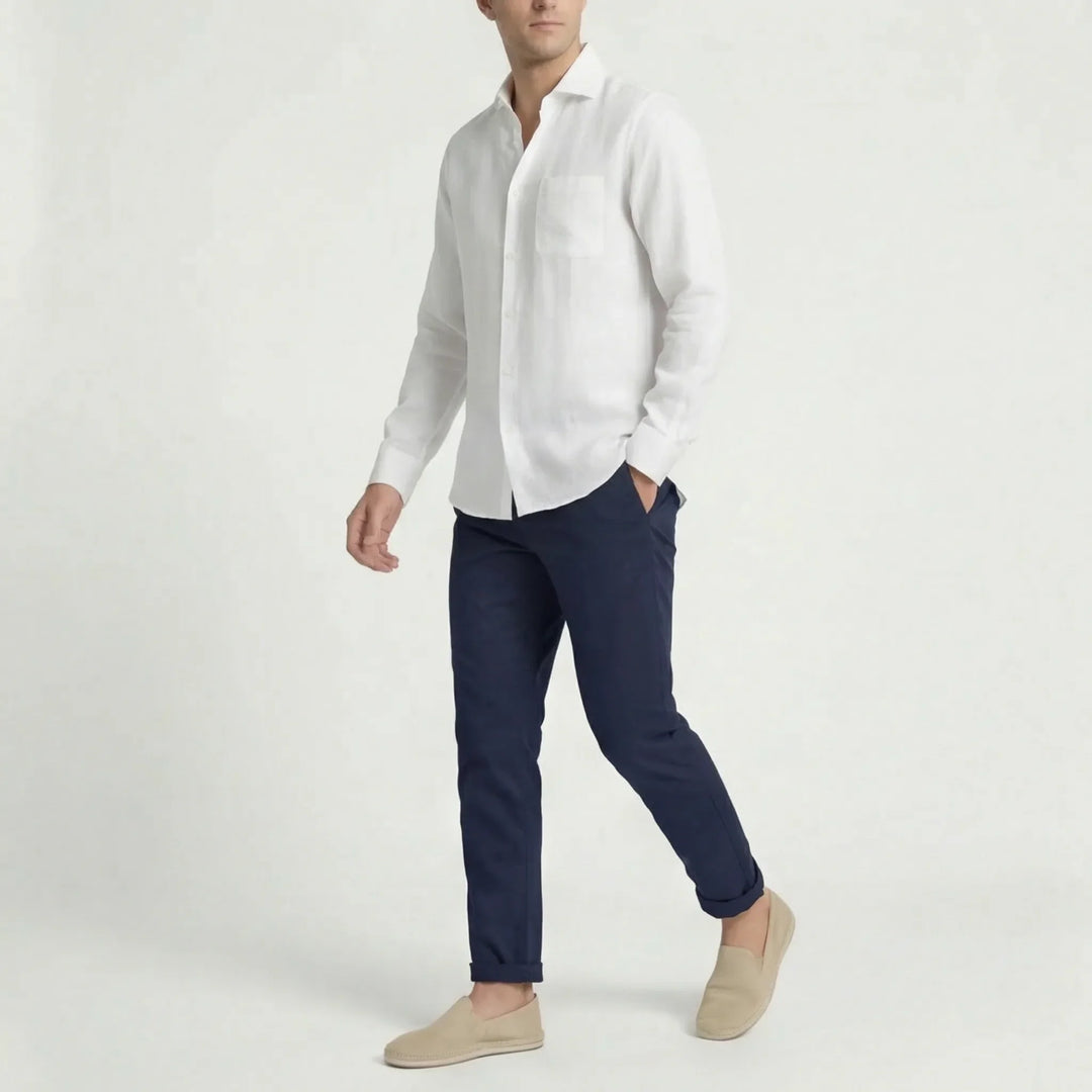 Veelzijdig casual overhemd met lange mouwen, borstzak en V-hals, ideaal voor de zomer.