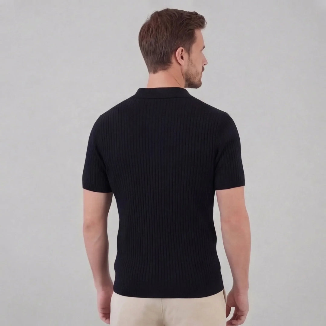 Elegant dames ribgebreid poloshirt met diepe V-hals. Perfecte moderne pasvorm voor elke dag.