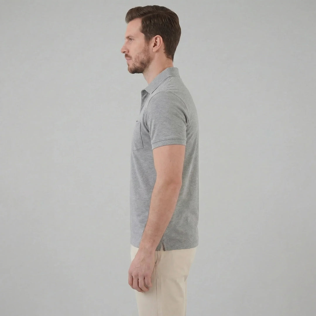 Heren polo shirt met button-neck, borstzak, regular fit; casual en comfortabel voor alle dagen.