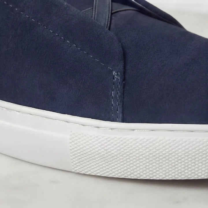 Grijze unisex loopveterschoenen, comfortabel en trendy, geschikt voor een casual stijl.