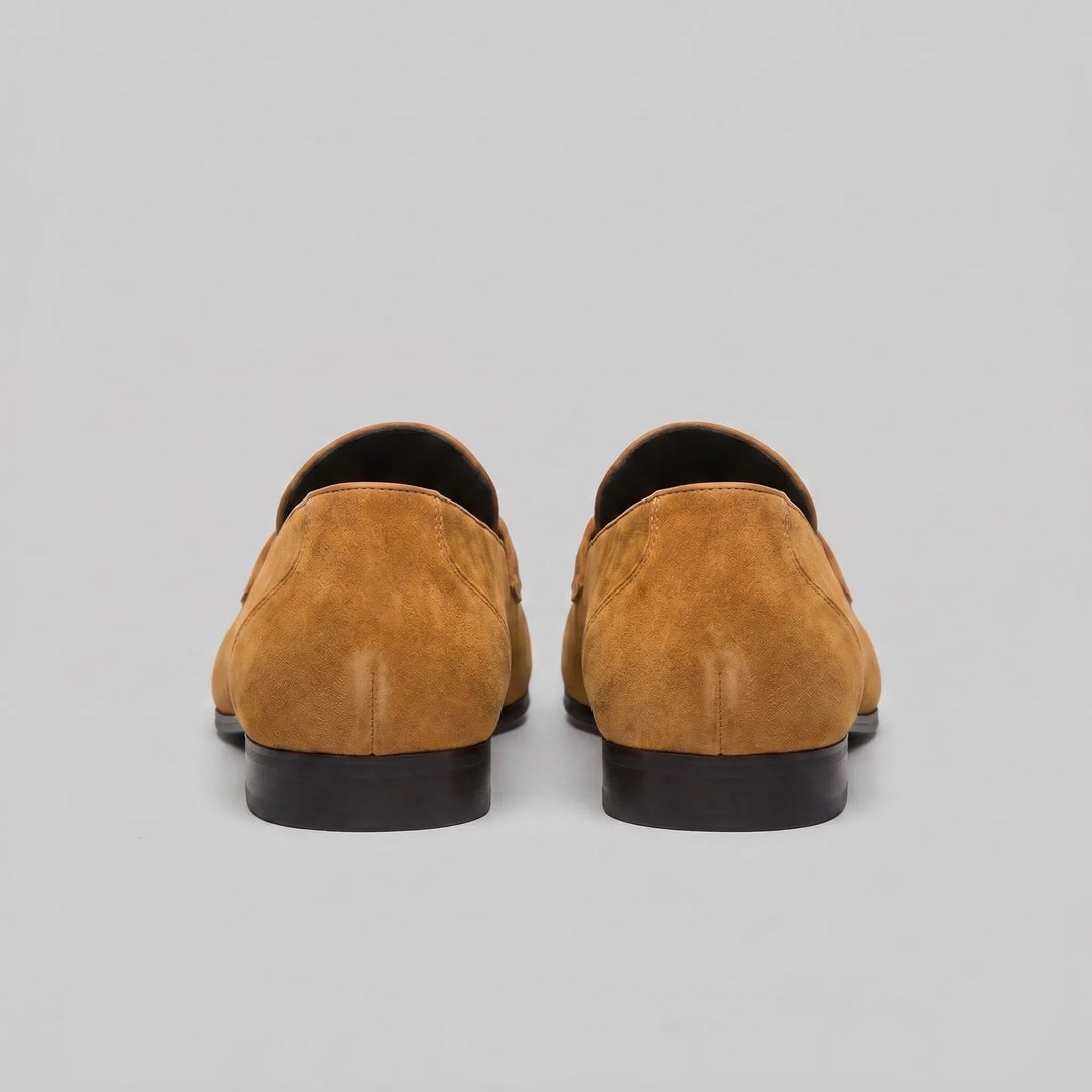 Stijlvolle zwarte heren loafers, klassiek model voor smartcasual outfits, met veel comfort.