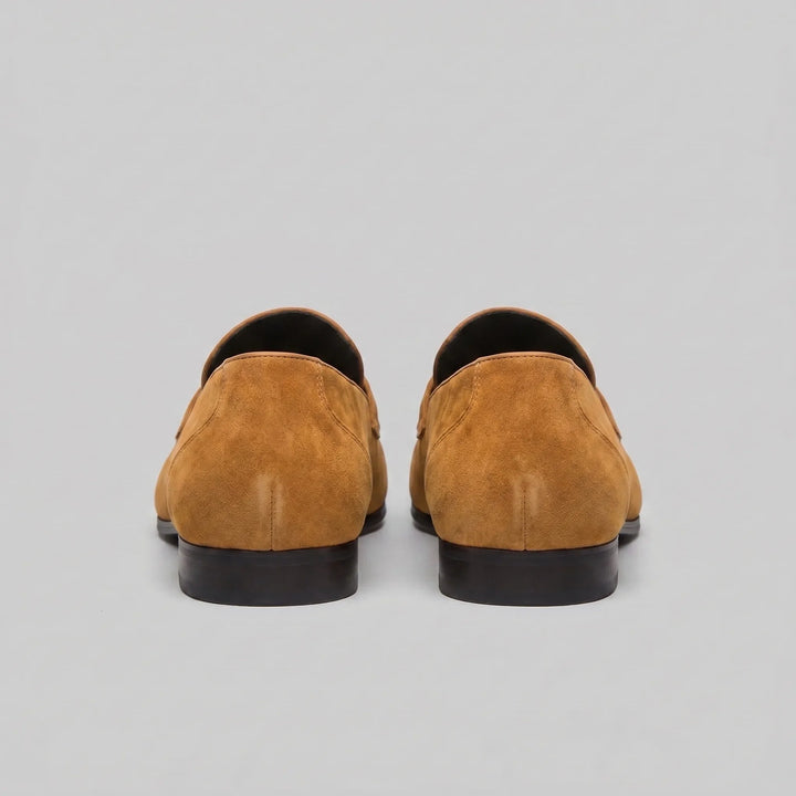 Stijlvolle zwarte heren loafers, klassiek model voor smartcasual outfits, met veel comfort.