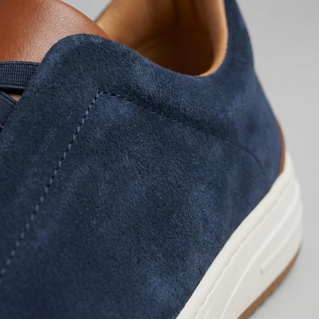 Ultiem comfort met deze khaki heren slip-on sneakers, veelzijdige alledaagse instappers.