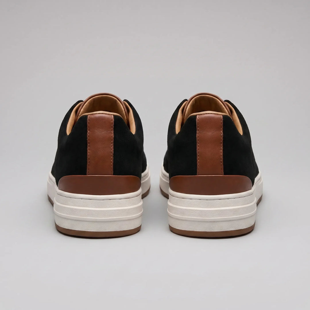 Gemakkelijke zwarte slip-on sneakers voor heren, stijlvolle instappers voor elke dag.