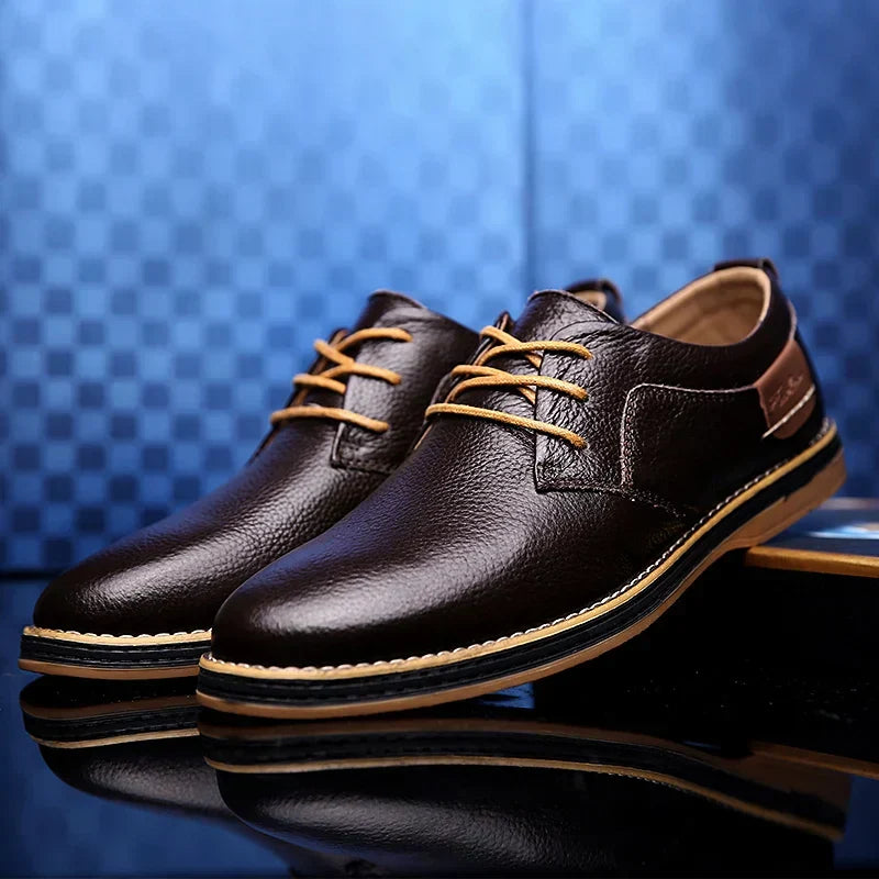 Elegante Eli heren veterschoenen, klassieke stijl met vetersluiting en platte hak, tijdloze herenmode.