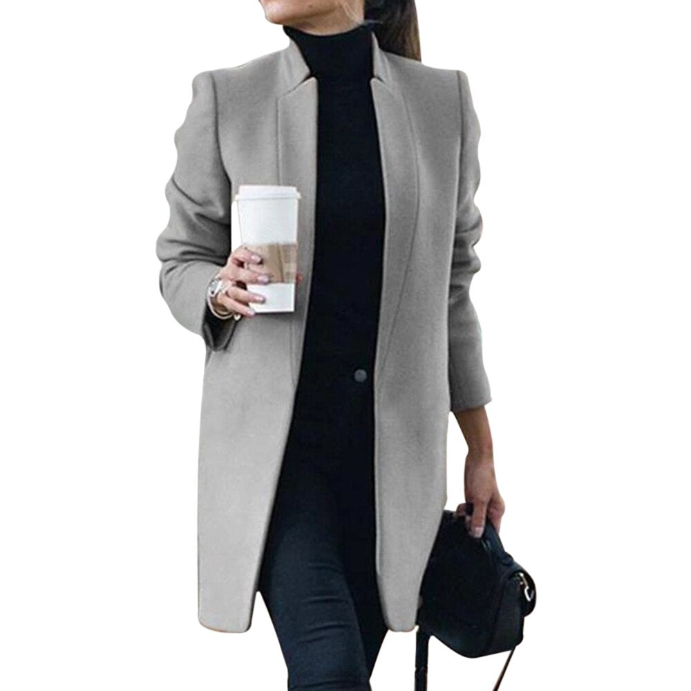 Tijdloze dames jas van Natasha's Jacket, perfect als elegante bovenkleding. Combineert stijl met optimaal comfort.