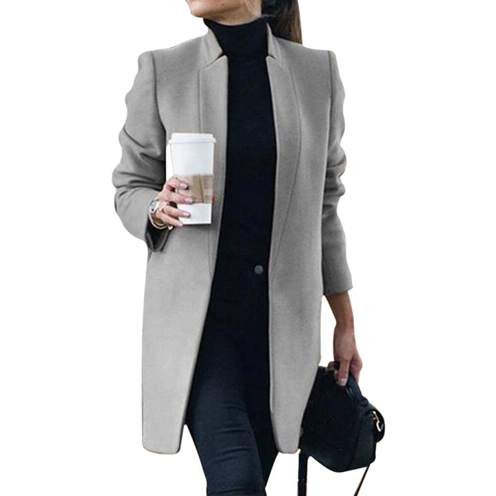 Tijdloze dames jas van Natasha's Jacket, perfect als elegante bovenkleding. Combineert stijl met optimaal comfort.
