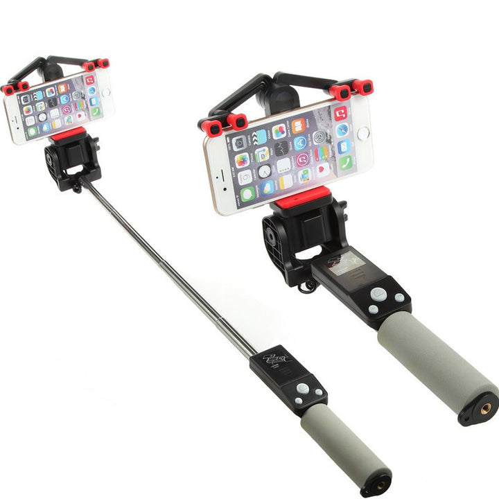 Gele SpinShot Bluetooth selfie stick, 360° draaibaar, essentieel smartphone accessoire voor reizen.