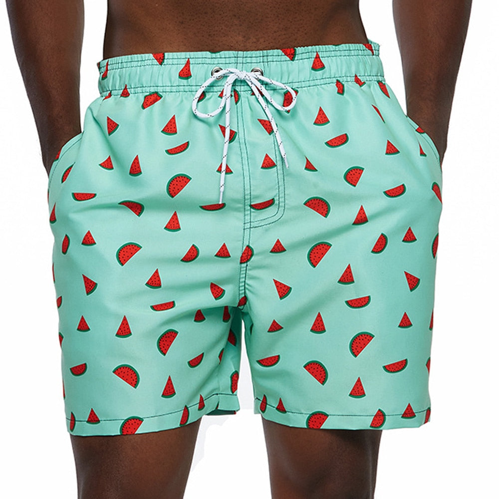 Mannen zwemshort met exotische, opvallende prints. Modieuze en comfortabele zwemkleding voor een stijlvolle zomer.
