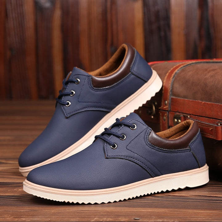 Stijlvolle bruine heren casual veterschoenen, comfortabel en veelzijdig voor elke gelegenheid.