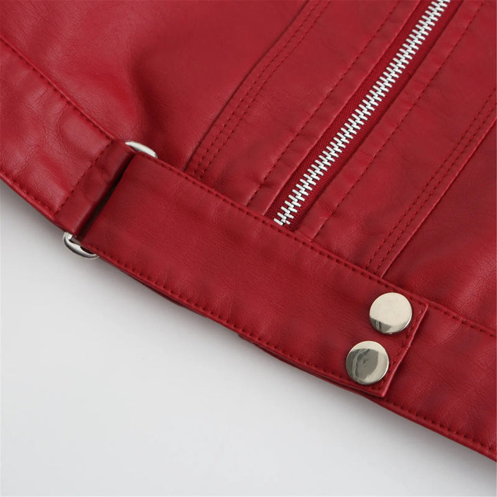 Trendy damesjas, warm en stijlvol. Ideaal voor herfst en winter, met ritssluiting.