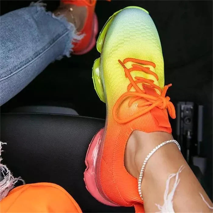 Moderne orthopedische dames sneakers, SofiesSneaks collectie; perfecte combinatie van comfort en mode.