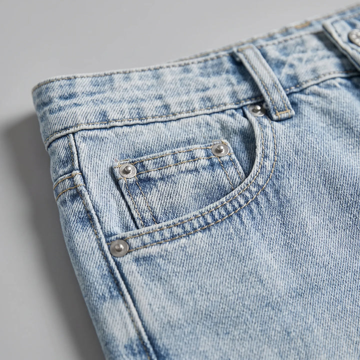Trendy roze high-waisted dames jeans met wijde pijpen. Comfortabele casual broek voor elke dag.