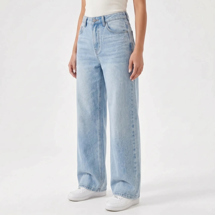 Stijlvolle high-waisted dames jeans met wijde pijpen. Een modieuze casual broek voor diverse outfits.