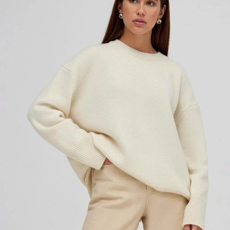 Dames basic kasjmier trui, luxe comfort voor najaar en winter. Een elegante toevoeging aan je garderobe.