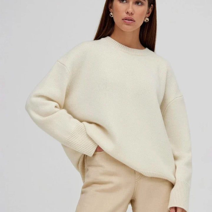 Dames basic kasjmier trui, luxe comfort voor najaar en winter. Een elegante toevoeging aan je garderobe.