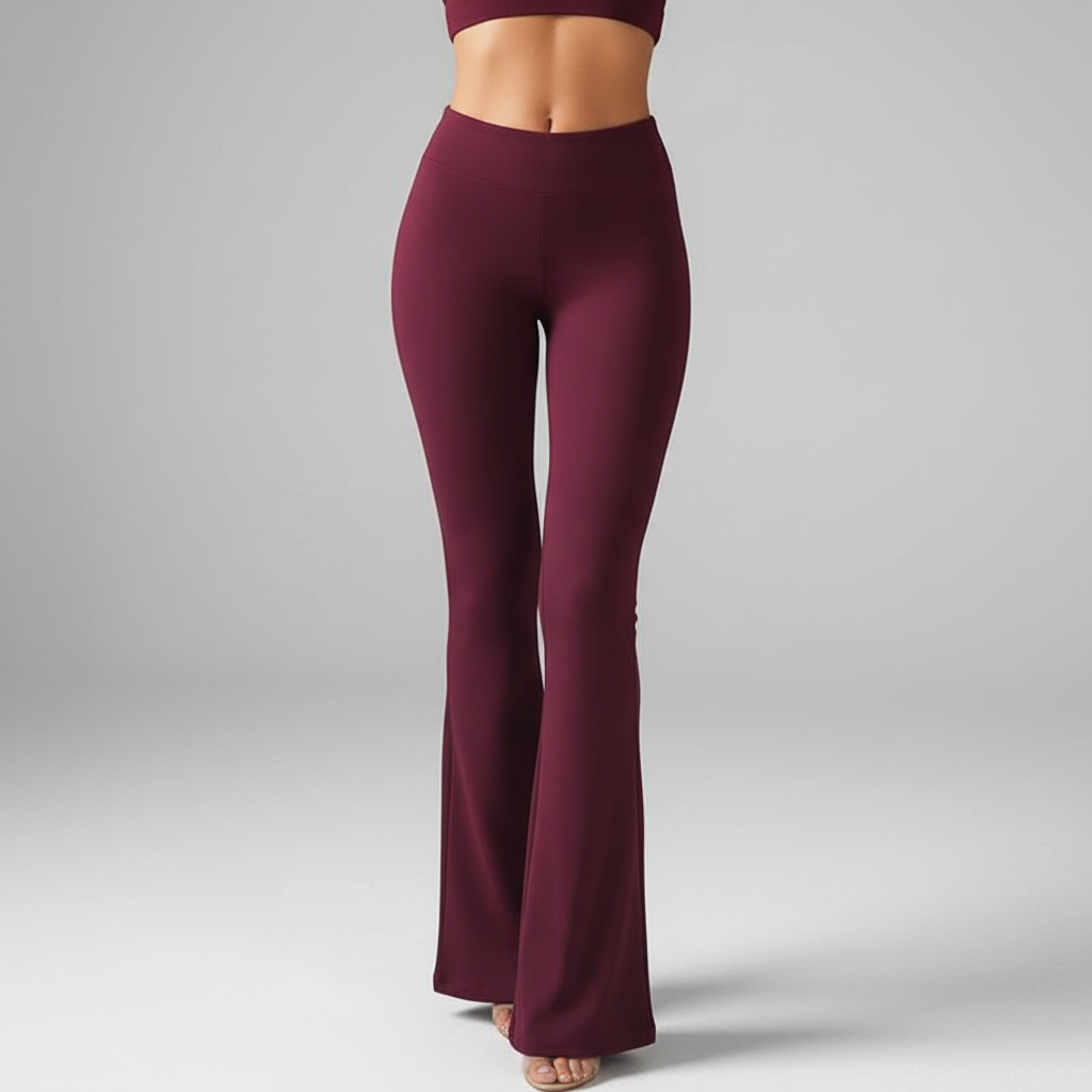 Bordeauxrode flared broek met hoge taille voor vrouwen, stijlvol en opvallend, modieus design.