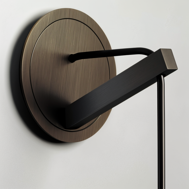 Energiezuinige Orvane led wandlamp met rookglas, minimalistisch design voor subtiele sfeerverlichting.