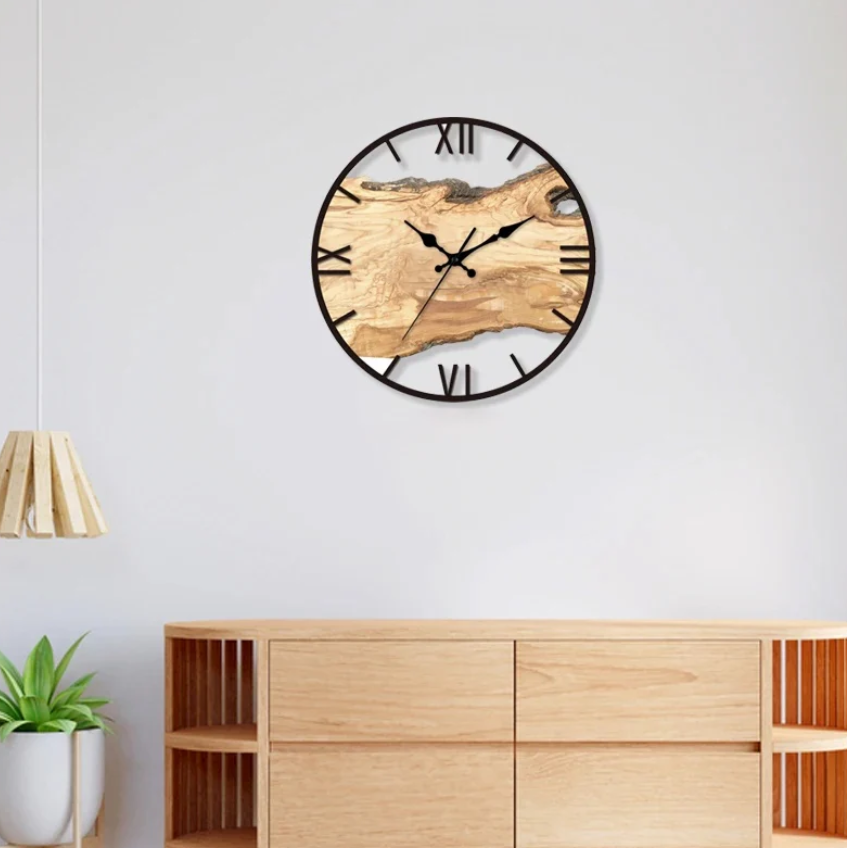 Stille acryl wandklok Glimmor, transparant en modern, ideaal voor woonkamer decoratie.