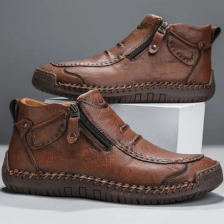 Comfortabele Lucas heren instapschoenen, ontworpen voor optimaal loopcomfort en alledaags orthopedische ondersteuning.