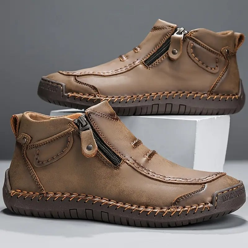 Zwarte Lucas heren instapschoenen, ideaal voor de moderne man die stijl, comfort en orthopedische ondersteuning zoekt.