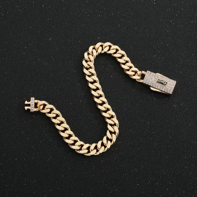 Prachtige RVS dames sieradenset, ideaal geschenk. Elegante juwelen: ketting, armband, ring. Waterbestendig.