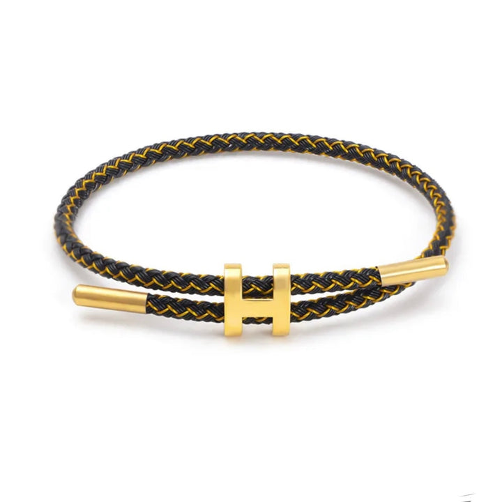 Duurzame touw armband, unisex en stijlvol met een gedetailleerd gevlochten patroon en H-sluiting.