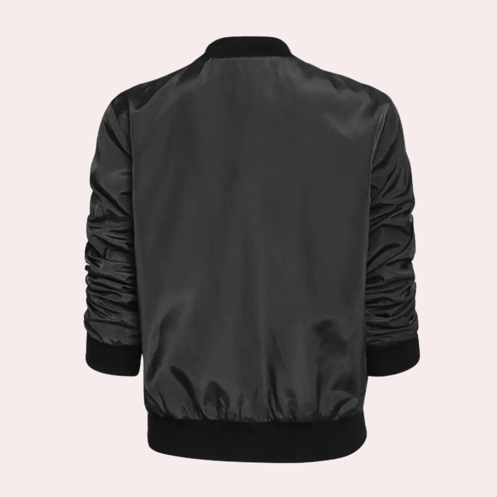 Modieuze dames zomerjas voor lente/zomer, comfortabele en stijlvolle bovenkleding voor buiten.